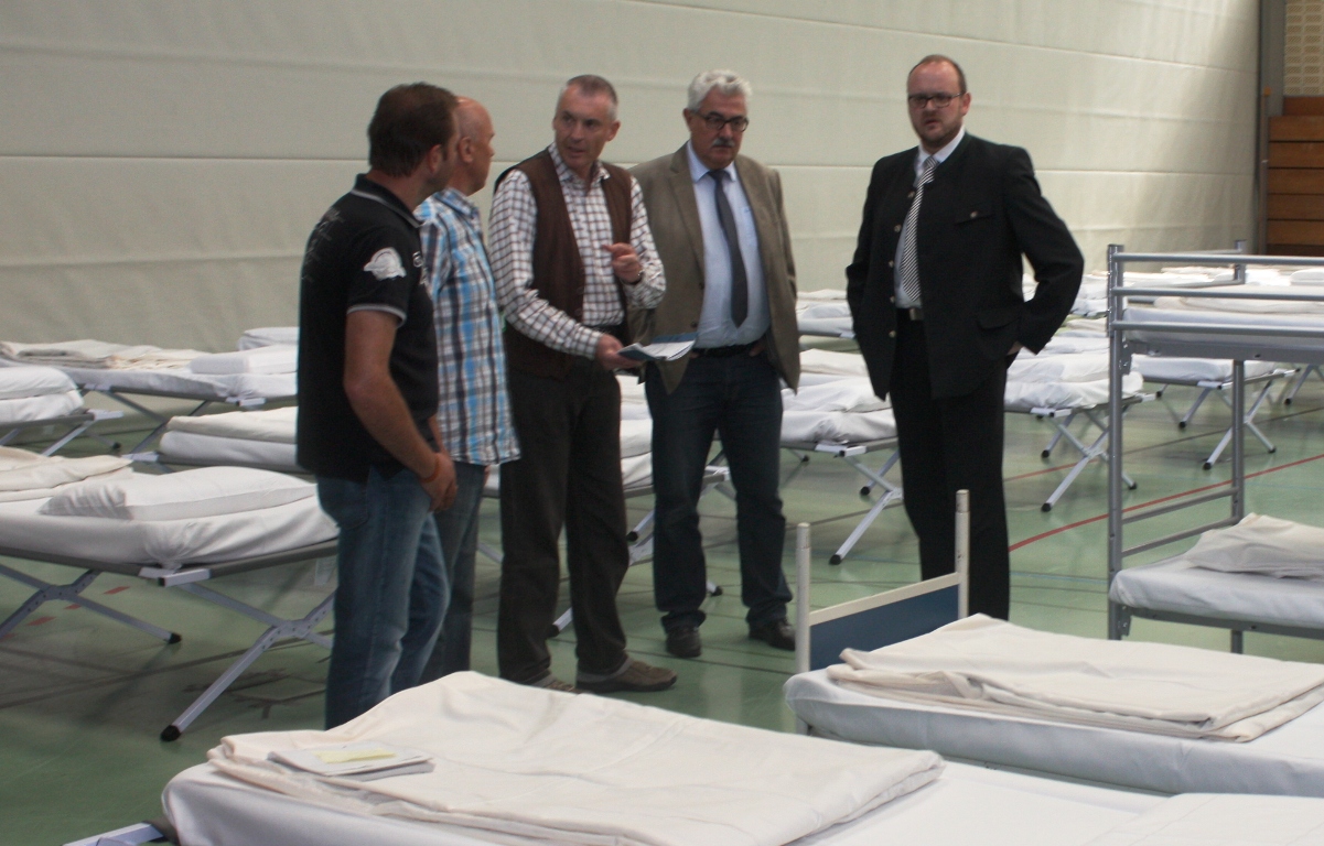 Gymnasium-Sporthalle bereit für Flüchlinge