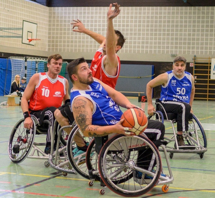 Nationalspielerin an Bord: Siegreicher Saisonstart für Baskets