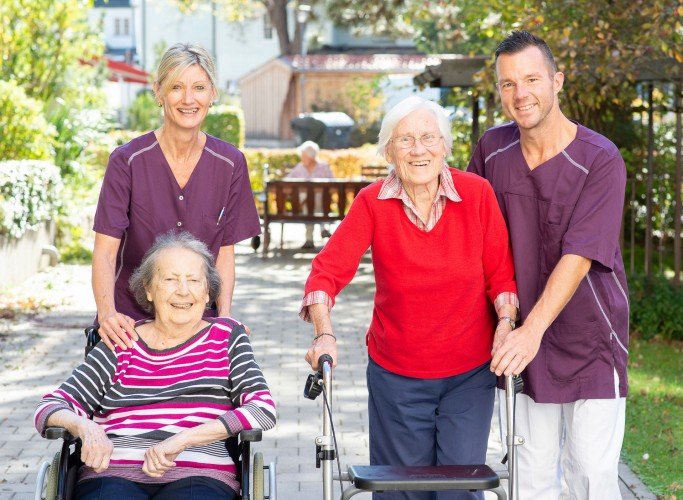 Lehrgang Helfer/in in der Pflege