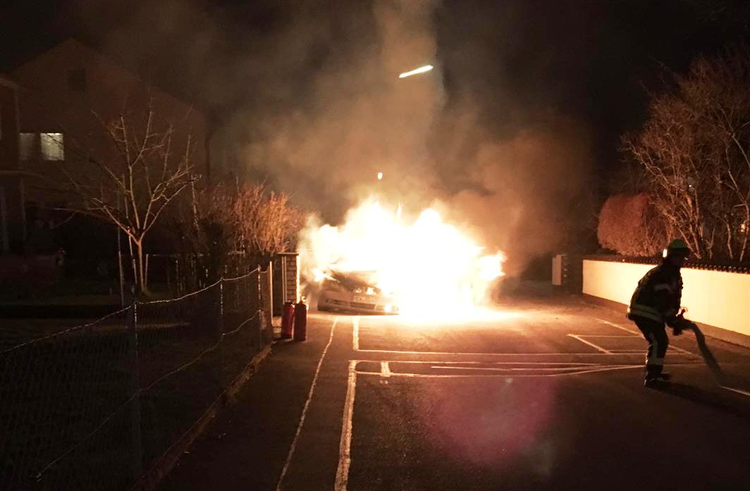 BMW fängt Feuer