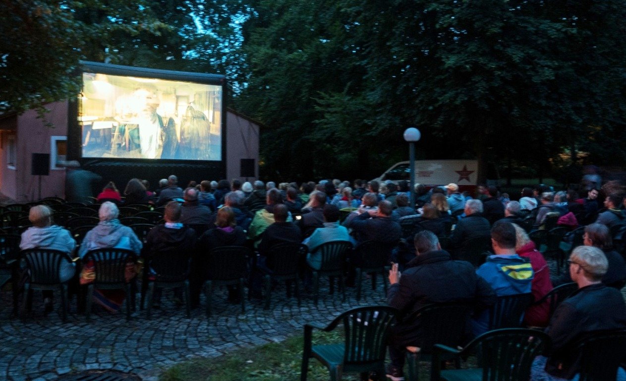 Gruseln oder Lachen: Open Air Kino mit Mega-Programm