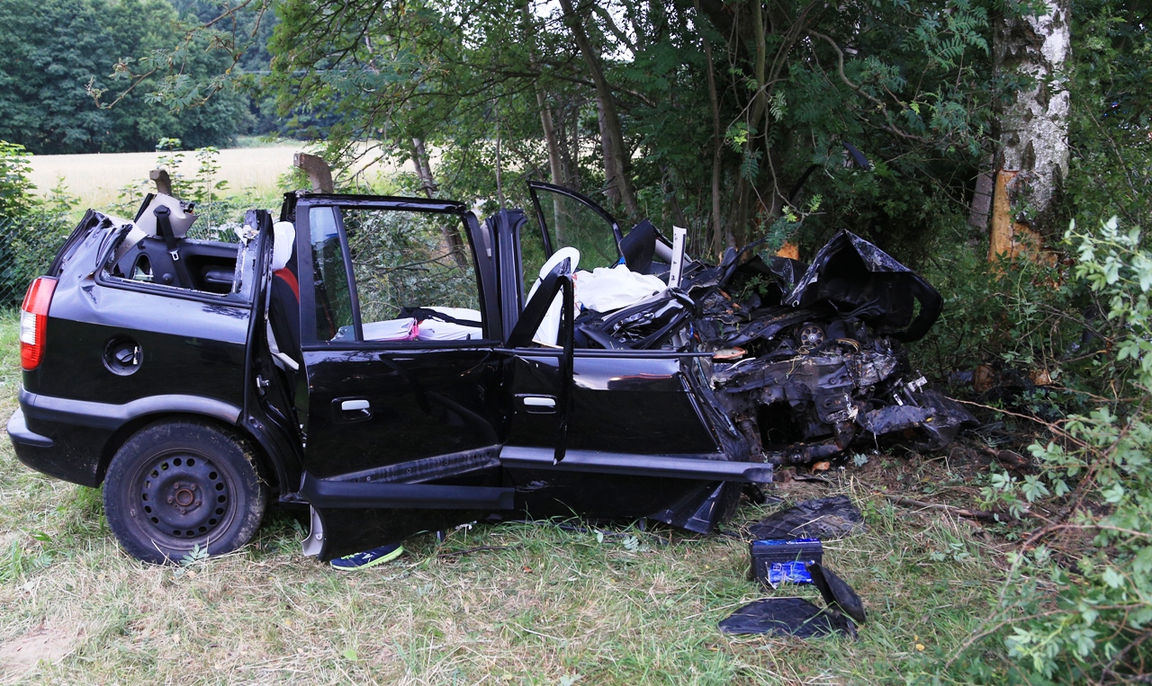 Unfall auf B22 – Beifahrer verstorben [Update]