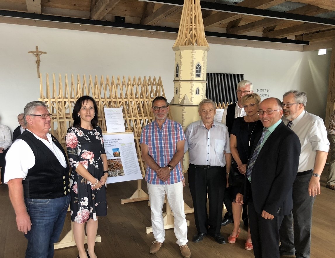 700 Jahre alte Handwerkskunst: Ausstellung Egerer Dachstühle