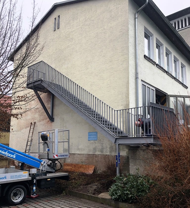 Neue Fluchttreppe am Rathaus
