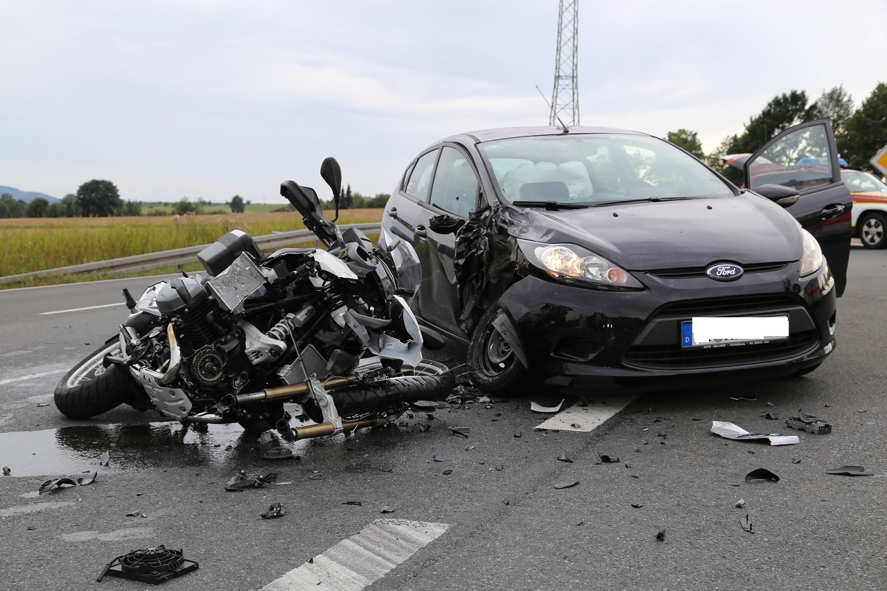 Schwerer Motorradunfall bei Kulmain