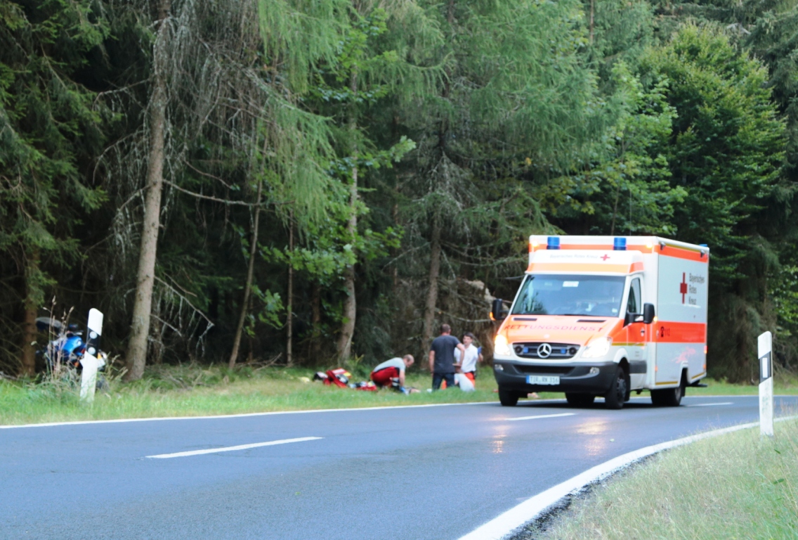 Motorradfahrer schwer verletzt [Update]