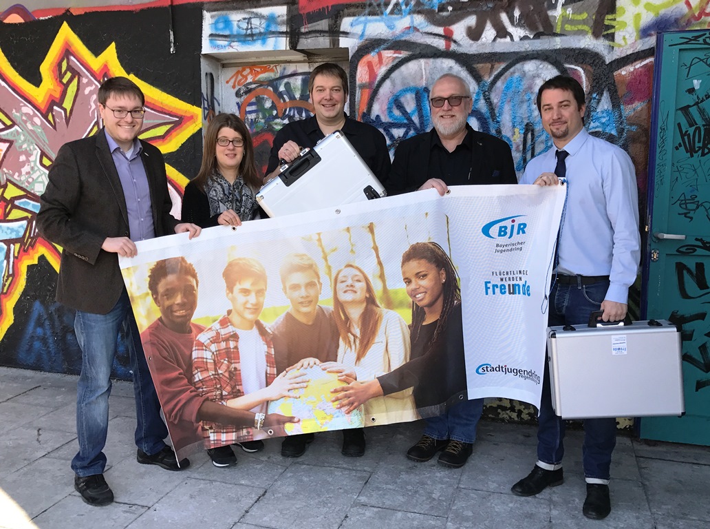 Ein Koffer – Viele Ideen: Mehr Integration für Flüchtlinge in Weiden