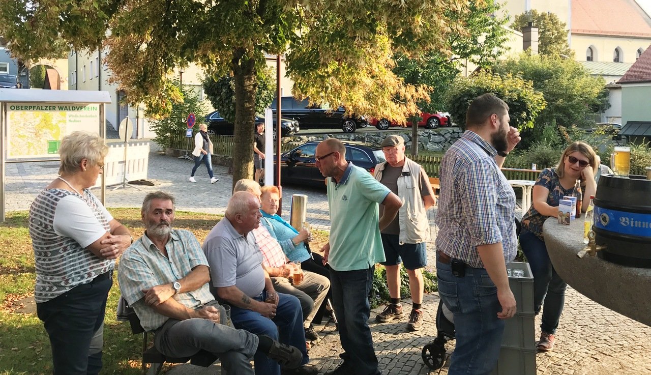 Politiker hautnah: Zoigl-Fassl und Gespräche
