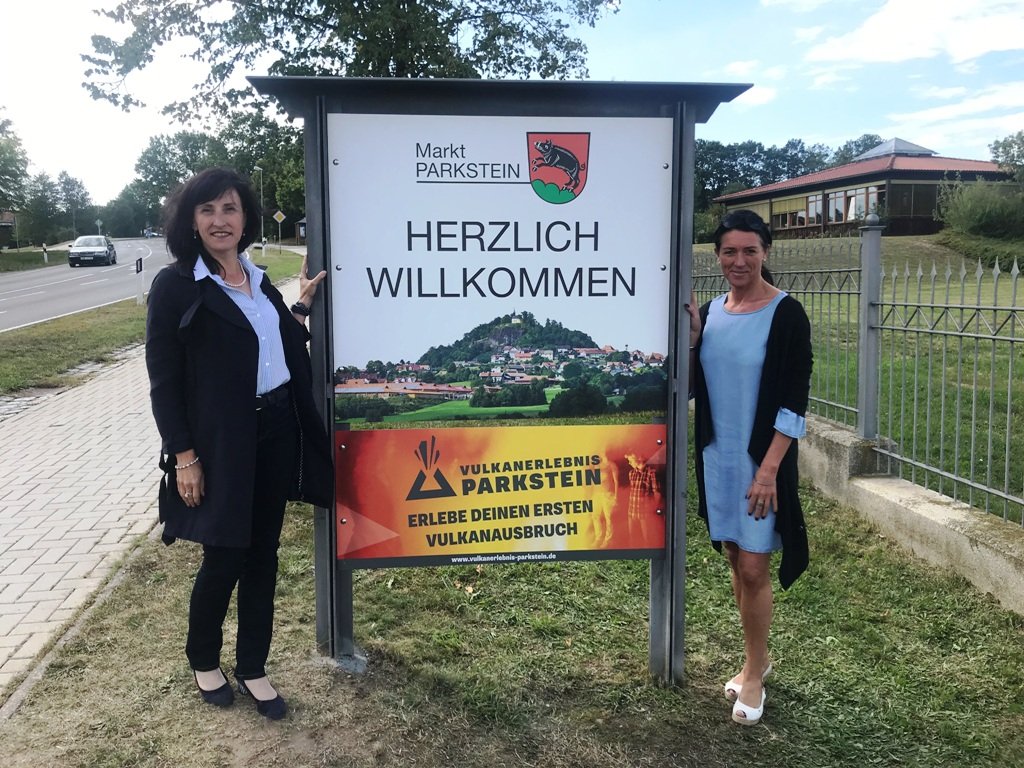 Neue „Orts-Eingangsschilder“ begrüßen Besucher
