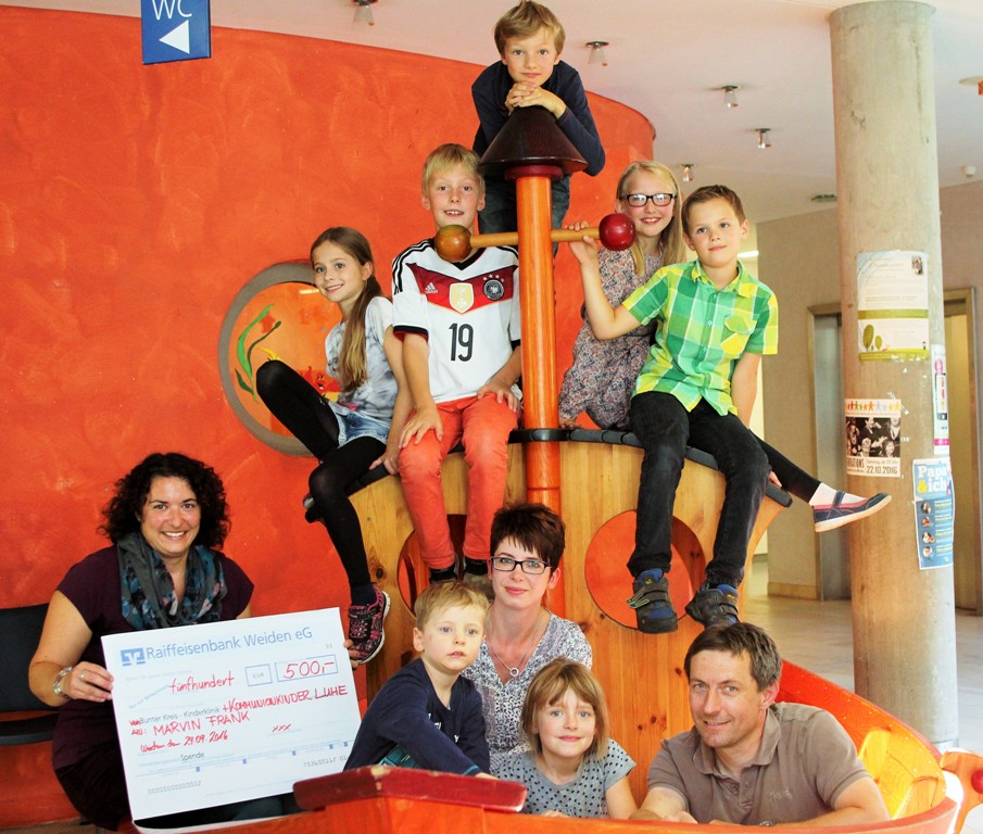 Hilfe mit Herz – Kommunionkinder spenden für Marvin