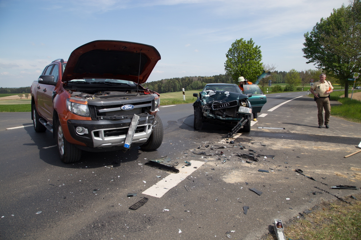 Zwei Schwerverletzte nach Unfall