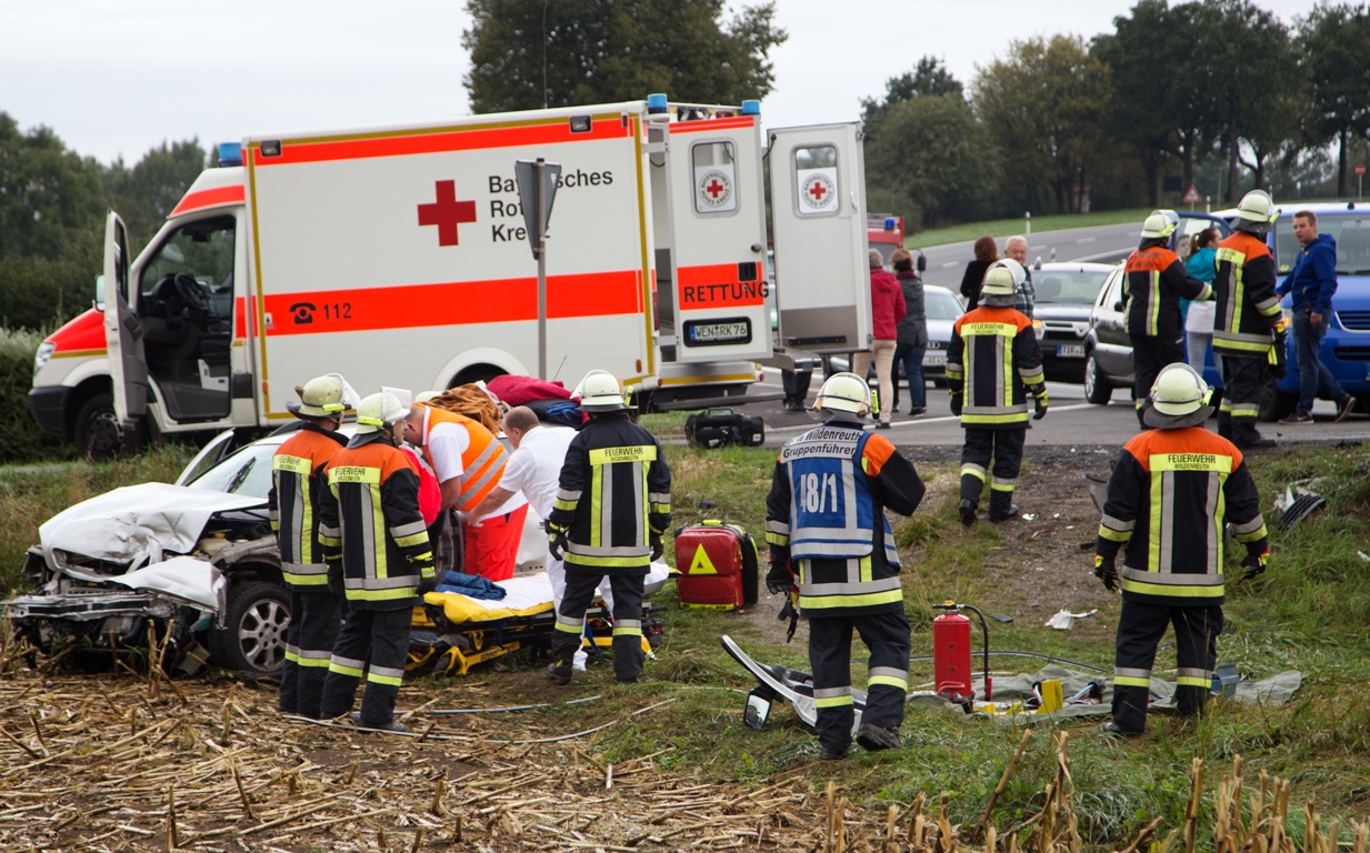Fünf Verletzte nach Unfall auf B22