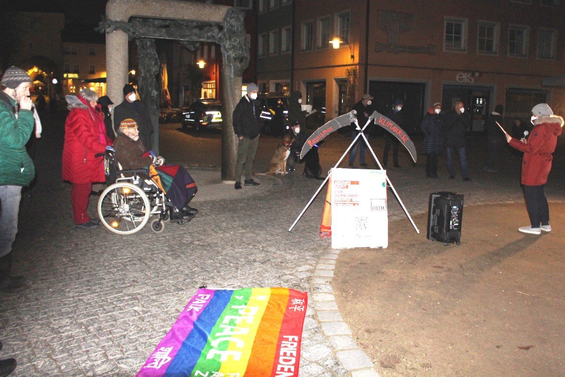 Demo fordert Hilfe für Geflüchtete an polnischer Grenze