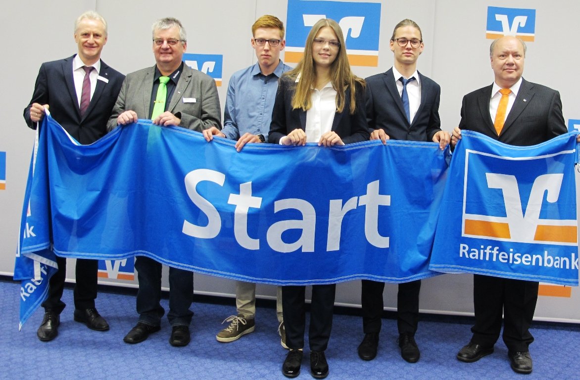 Drei neue Azubis bei der Raiffeisenbank Neustadt-Vohenstrauß eG