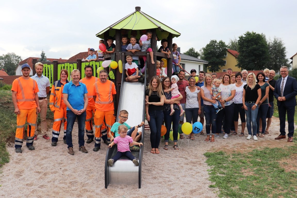 Spielplatz Büttelloch neueröffnet