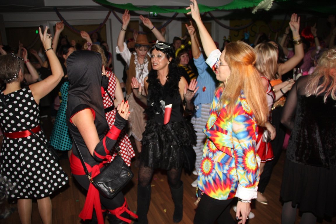 Weiberfasching in d’Wirtschaft: Neidaffer Plattlclub macht sich nackig