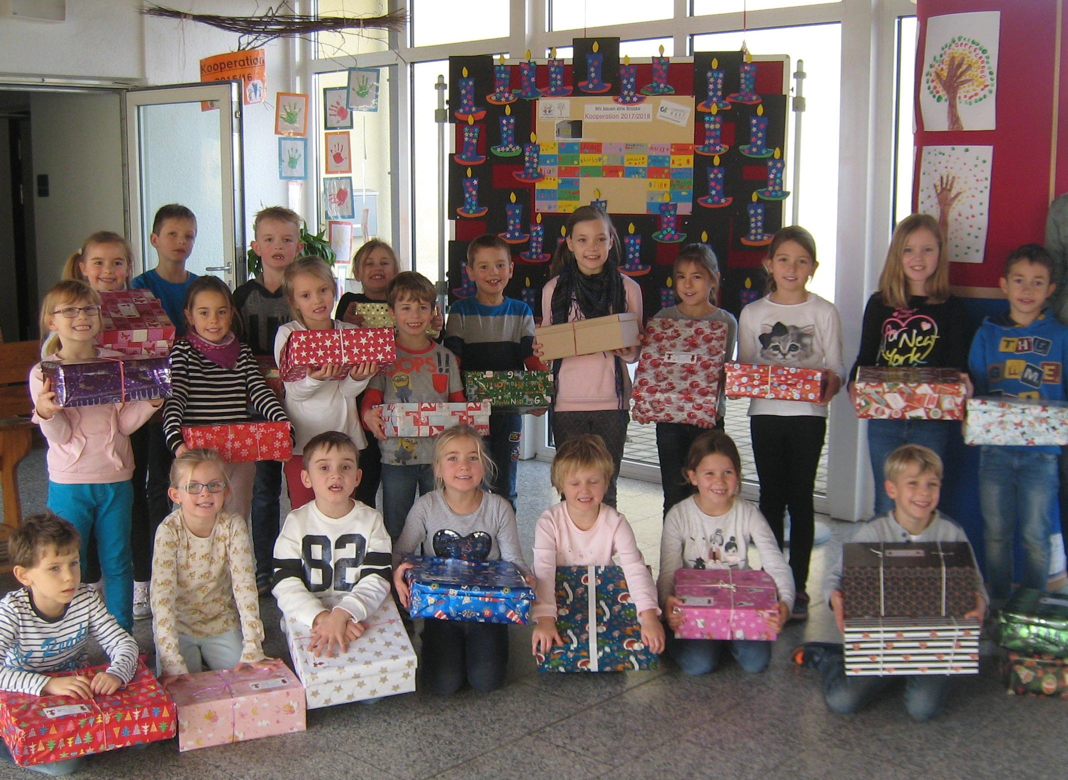 Geschenk mit Herz: Grundschüler sammeln für Kinder in Not