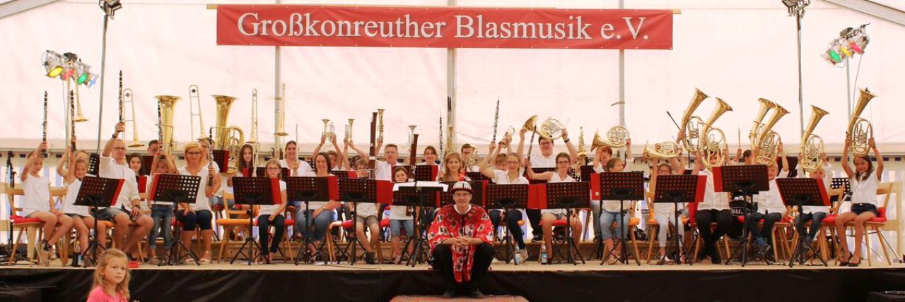 Sommerfest der Großkonreuther Blasmusik: Zwölf Stunden voller Musik und Zauberei