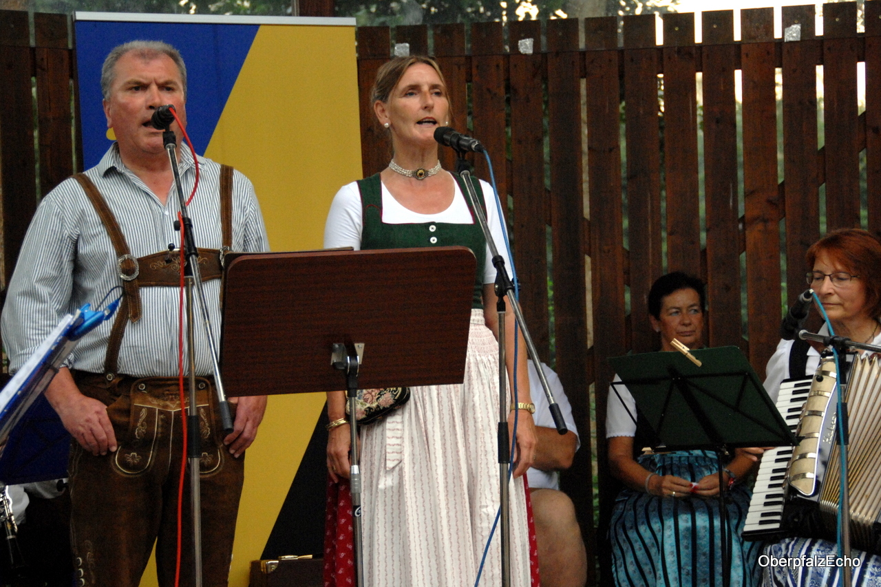 Faschingskranzl im Federkiel