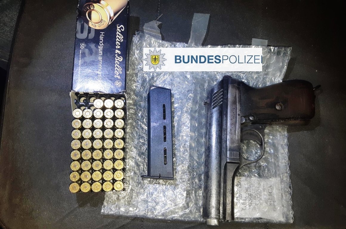 Jäger mit zu vielen Waffen