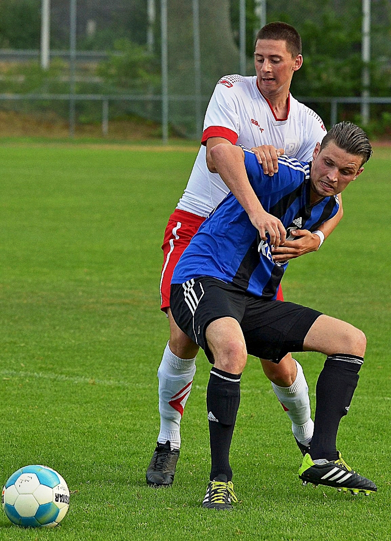 SpVgg SV Weiden bindet drei Spieler und Trainer an sich