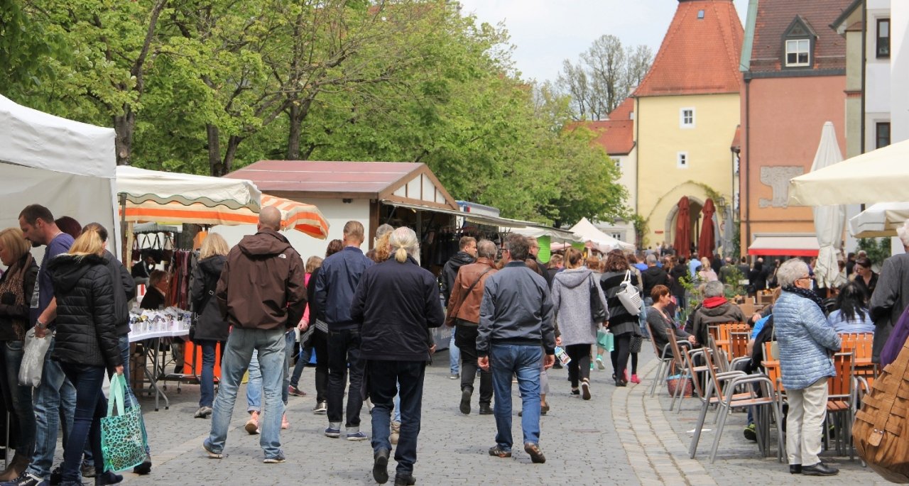 Einkaufsbummel und Jubilatemarkt: Verkaufsoffener Sonntag in Weiden