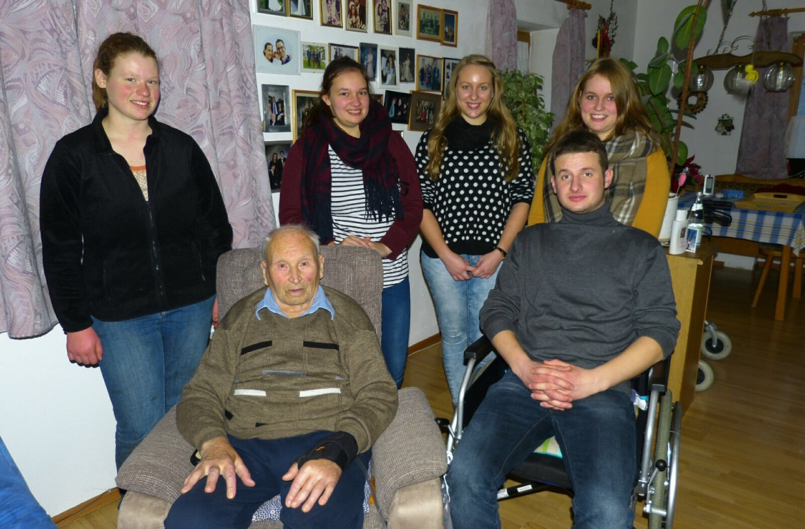 Alltagstrott entfliehen: Senioren freuen sich über KLJB-Besuch