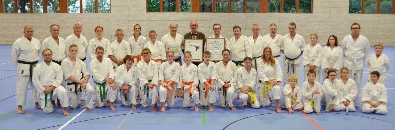 Große Ehre vom Präsidenten für Vohenstraußer Karatekas