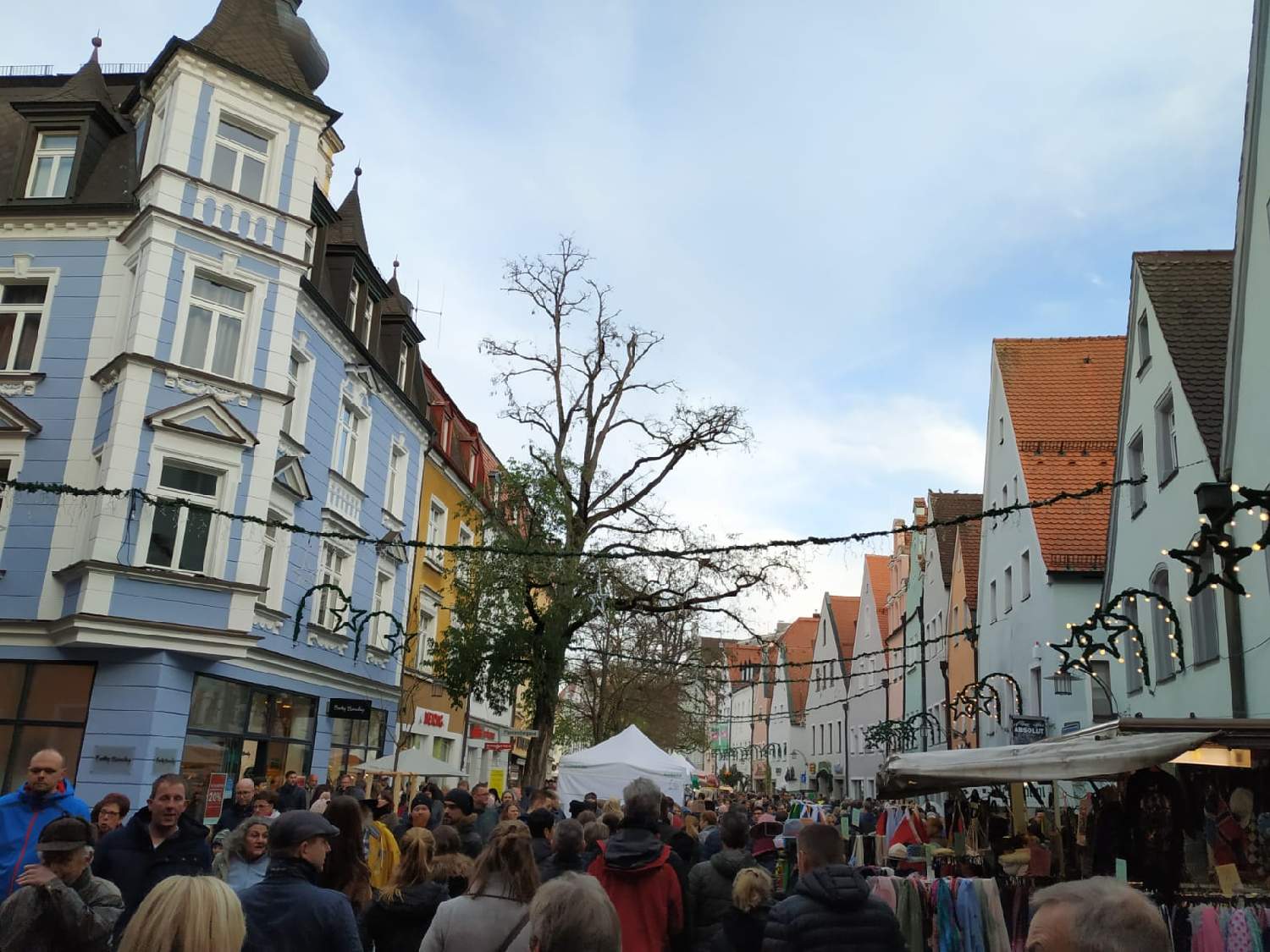 Tausende Besucher beim Kathreinsonntag in Weiden