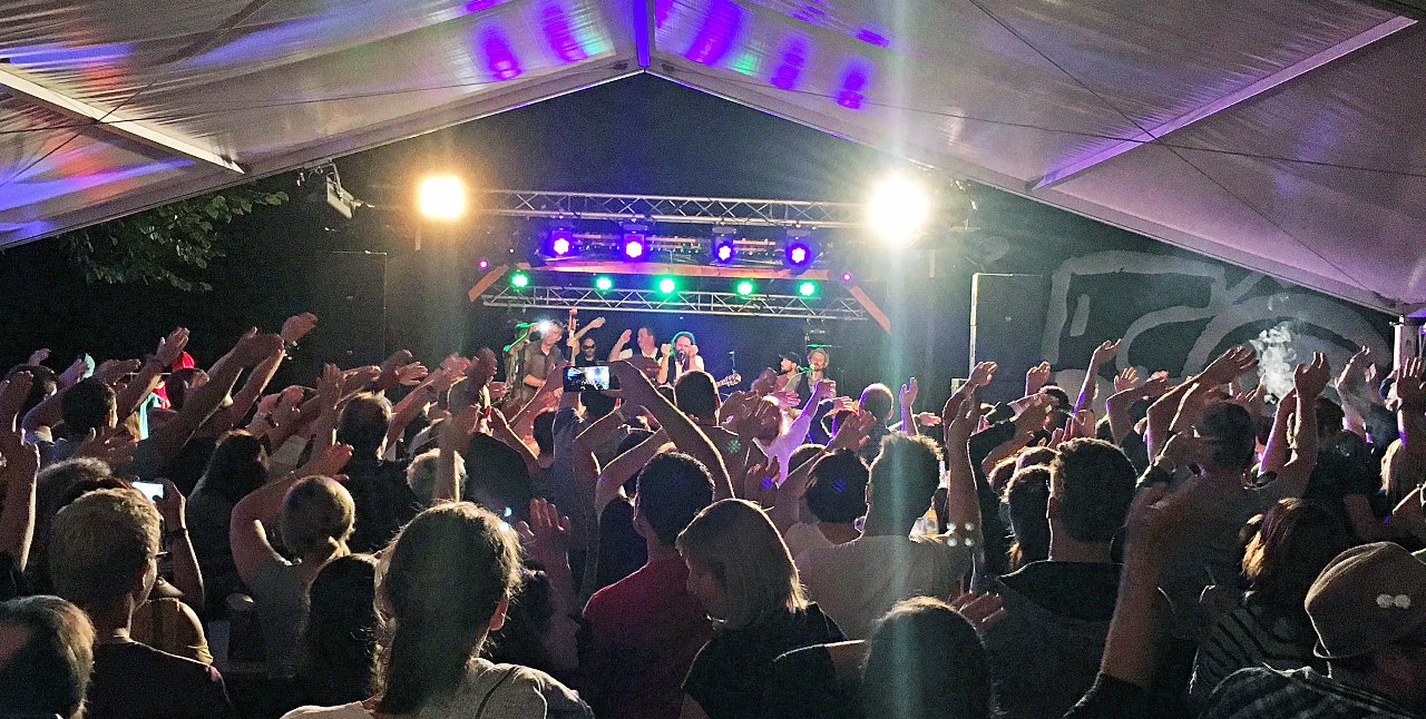 12 Jahre, viele Specials: „Salute“ feiert Geburtstagsfete