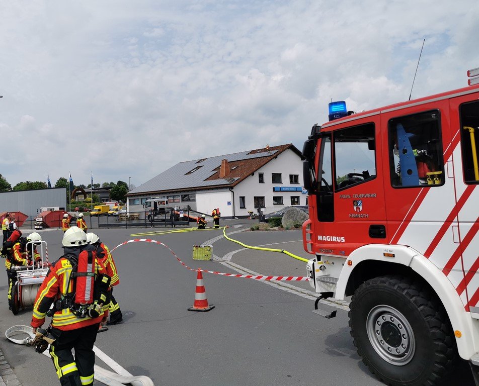 Großeinsatz wegen Gasaustritt: Geschäfte evakuiert