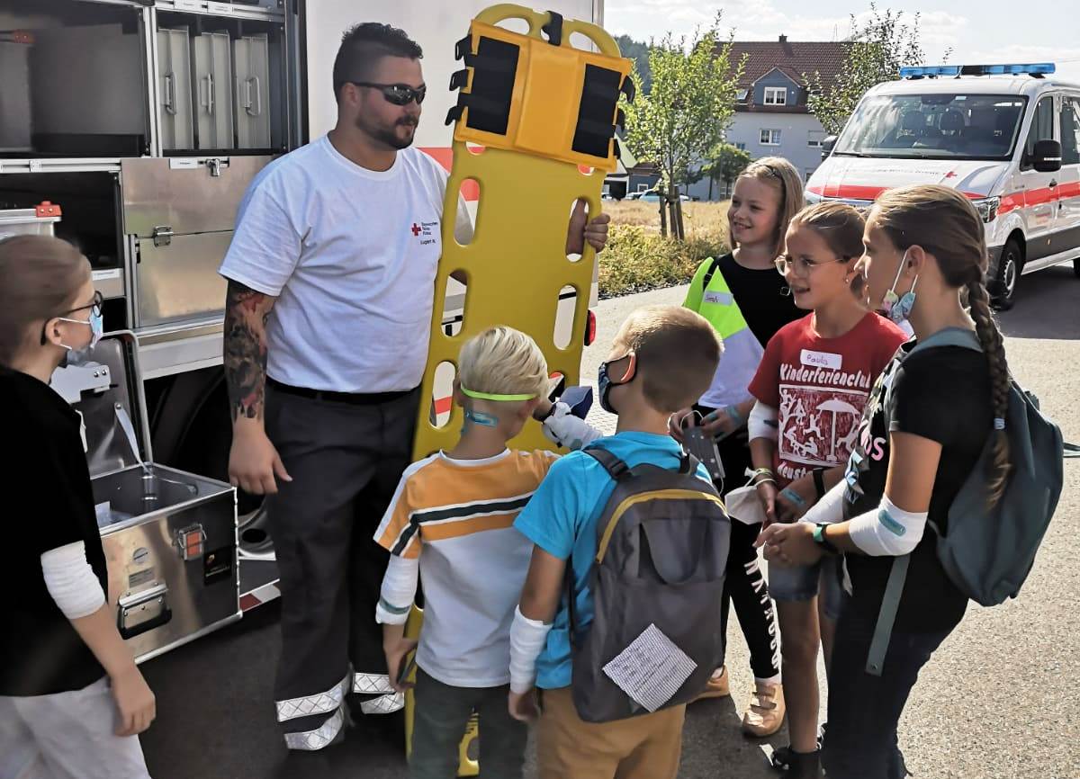 ​​​​​​​Ferienkinder besuchen BRK-Bereitschaft