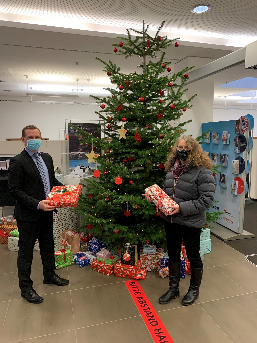 HypoVereinsbank lässt Weihnachtswünsche des Kinderheims wahr werden
