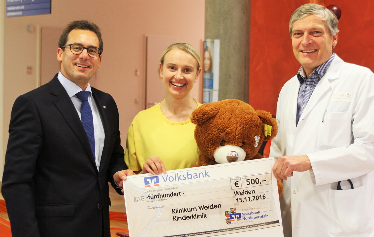 Ein Pflaster für die Kinderklinik: 500 Euro Spende von Bürgerstiftung