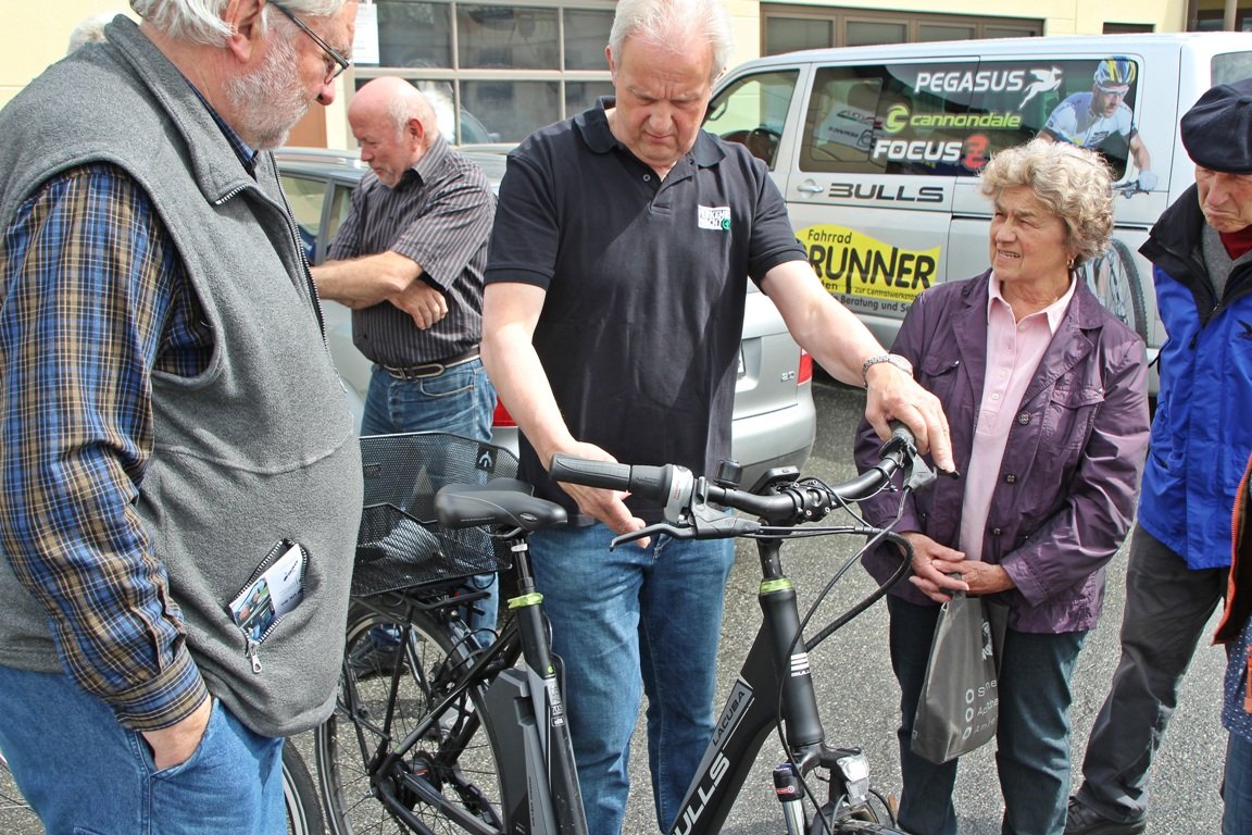 E-Bike Training und Strafzettel per QR-Code: Ortsverkehrswacht informiert