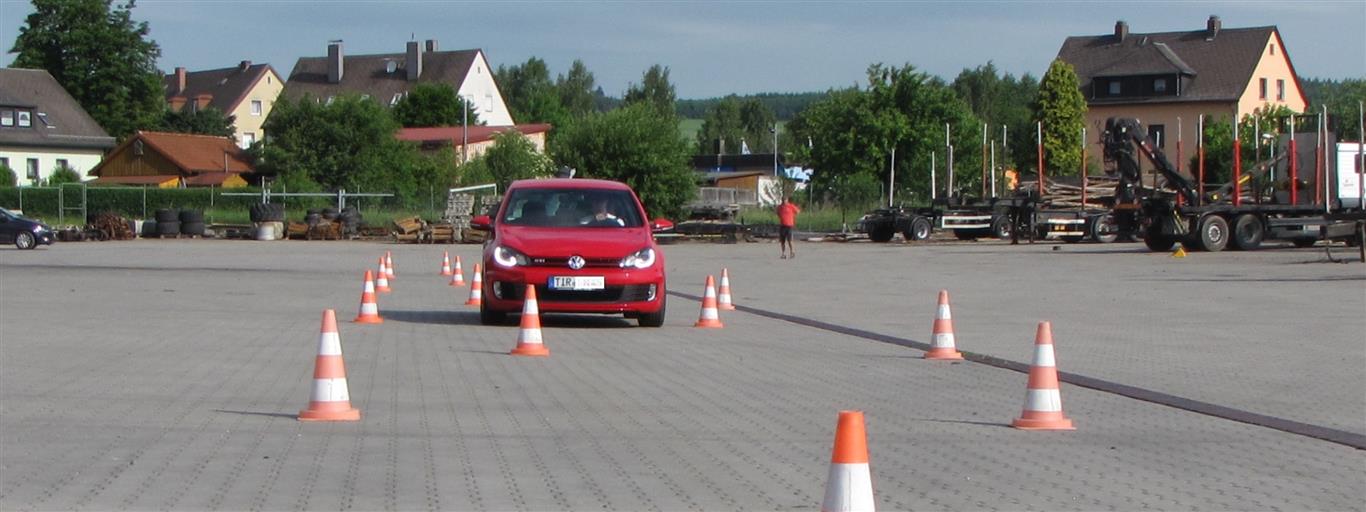 Prävention durch „Er-Fahrung“: Quietschende Reifen beim Präventionstag in Mitterteich