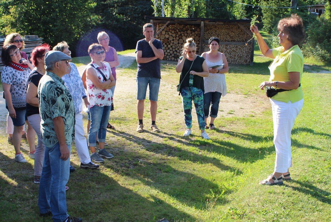 Wildkräuter, Heilpflanzen, Duftgarten: Einblicke ins Kräuterdorf Nagel