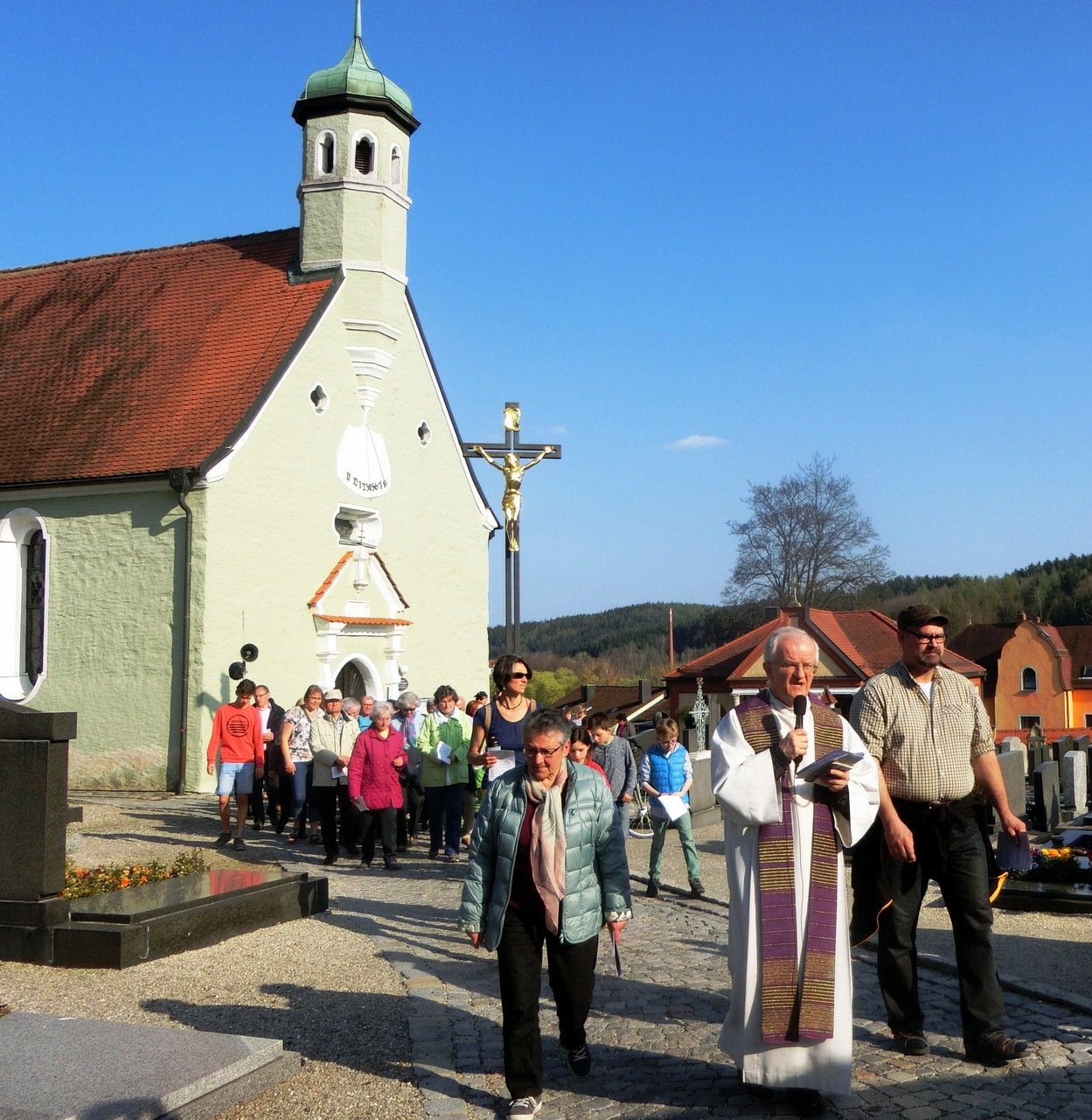 Fürbitten für Frieden und Wohlergehen