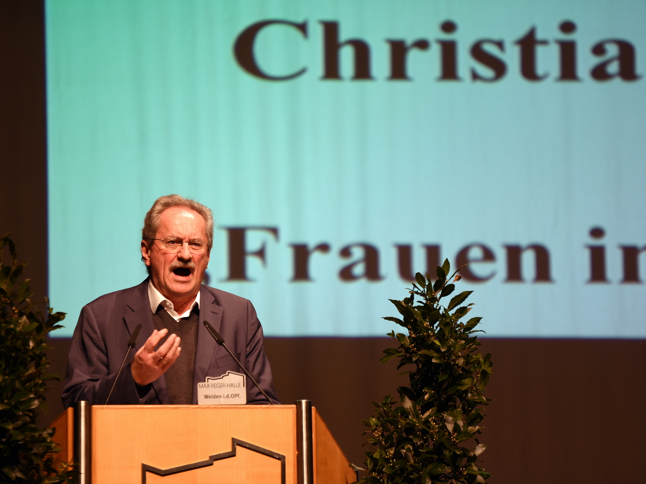 Christian Ude: Frauen sind die besseren Finanzmanagerinnen