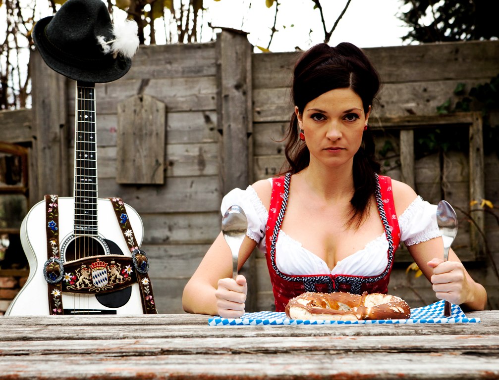 Kartenverlosung: Maria Reiser – Bayern goes World