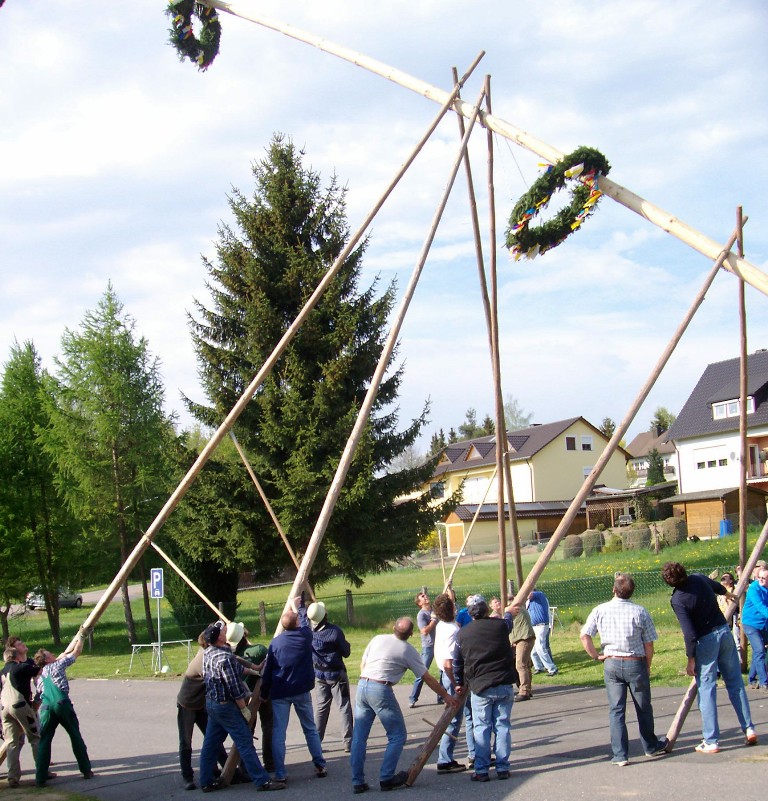 Gemeinsam stark beim Maibaumfest
