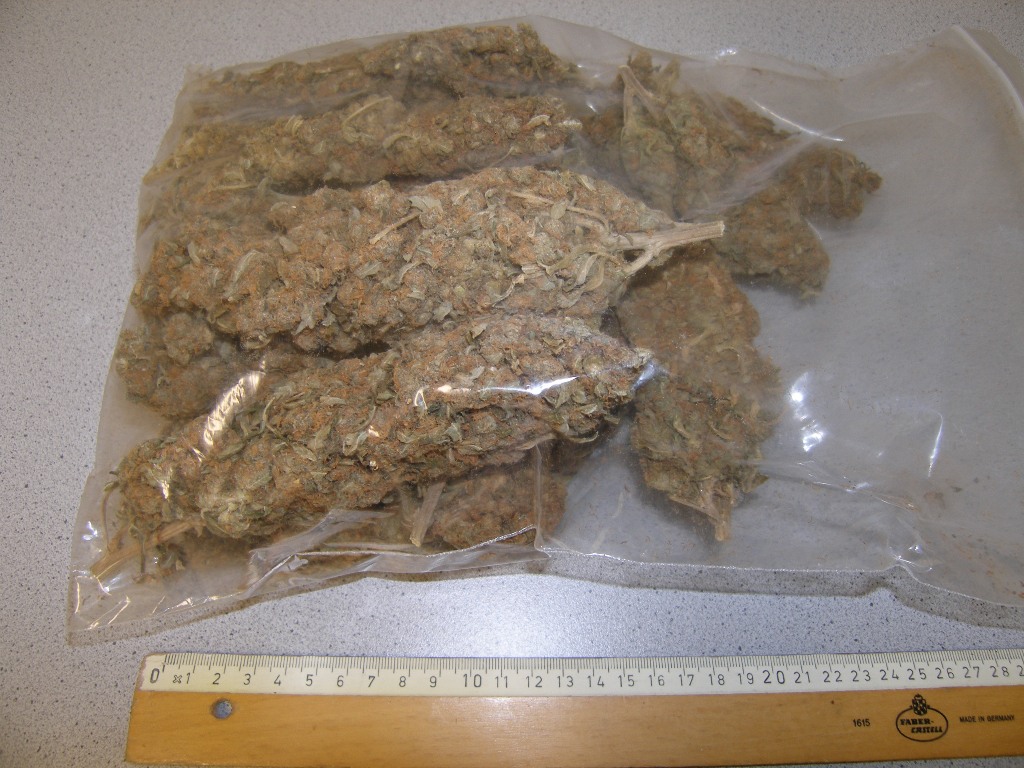 Polizei stellt 200 Gramm Marihuana und 100 Gramm Crystal sicher