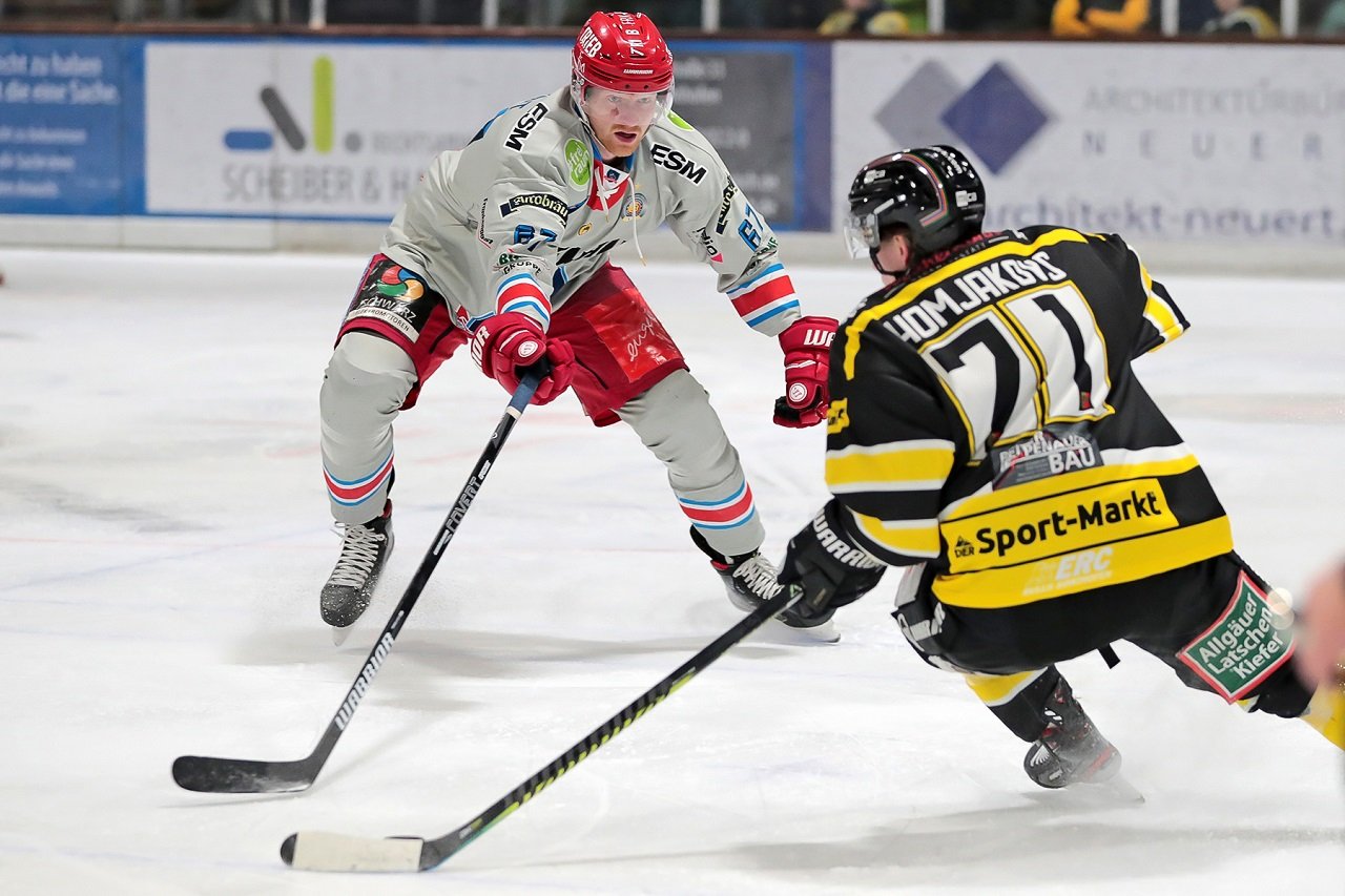 EHC Stiftland fertigt den EV Weiden 1b im Derby deutlich ab
