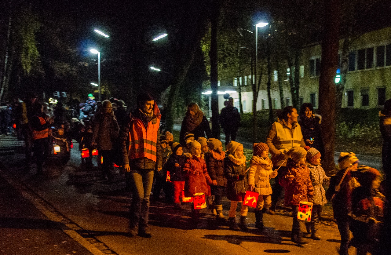 Lichtermeer am Sankt Peter Gelände