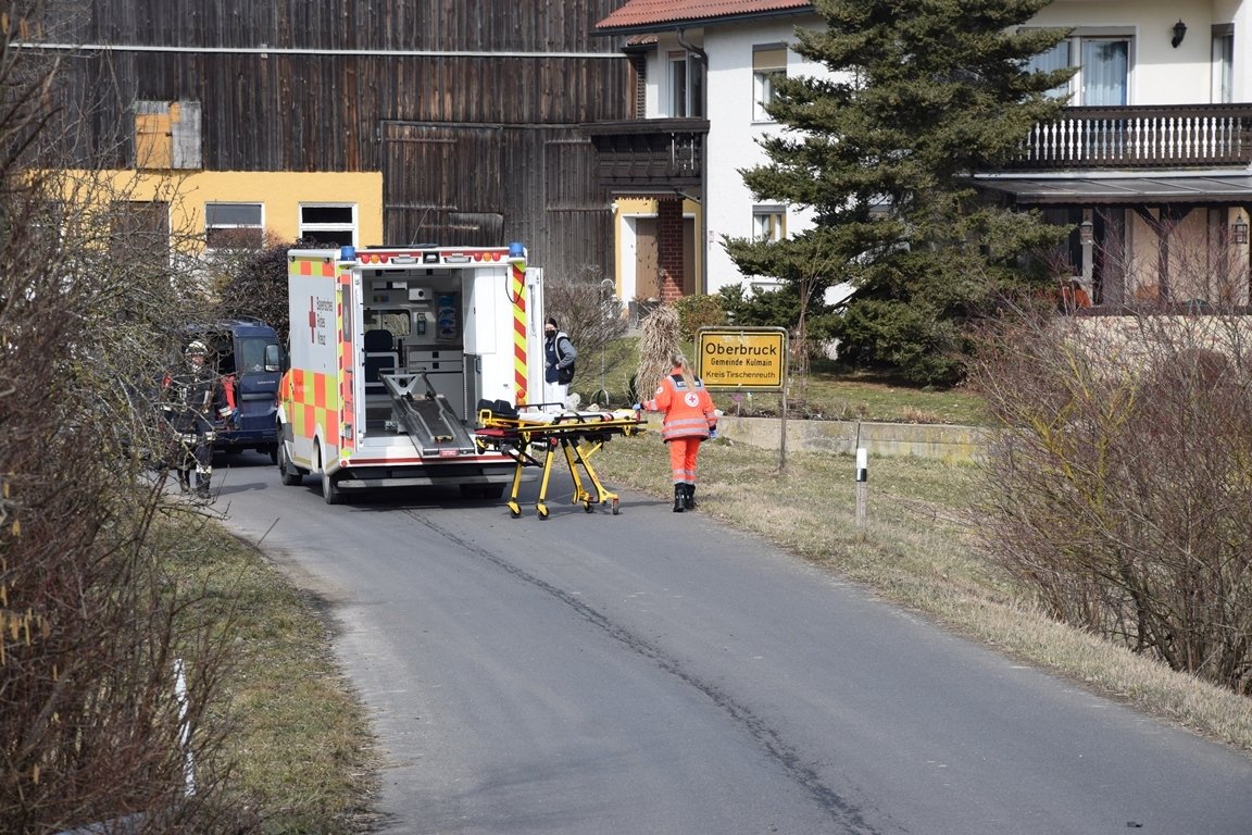 Überholmanöver bei Oberbruck missglückt – Kurierfahrer (38) schwer verletzt