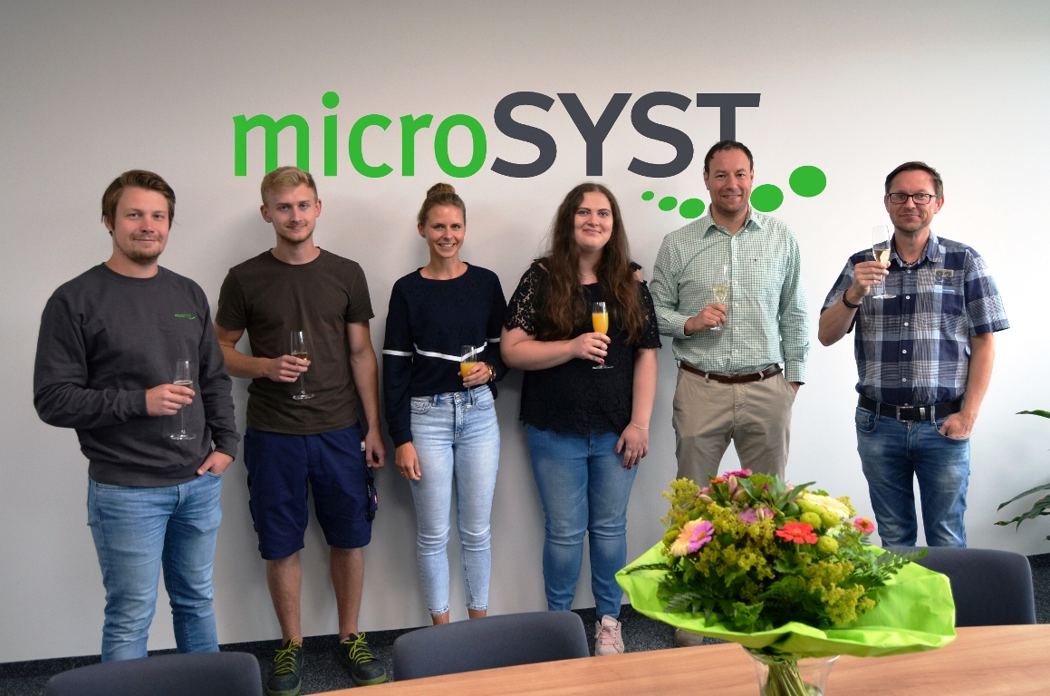 Microsyst-Azubis überzeugen bei Abschlussprüfungen