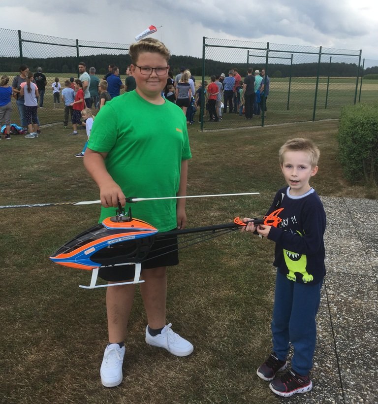 Kleine Flugzeuge begeistern kleine Leute!