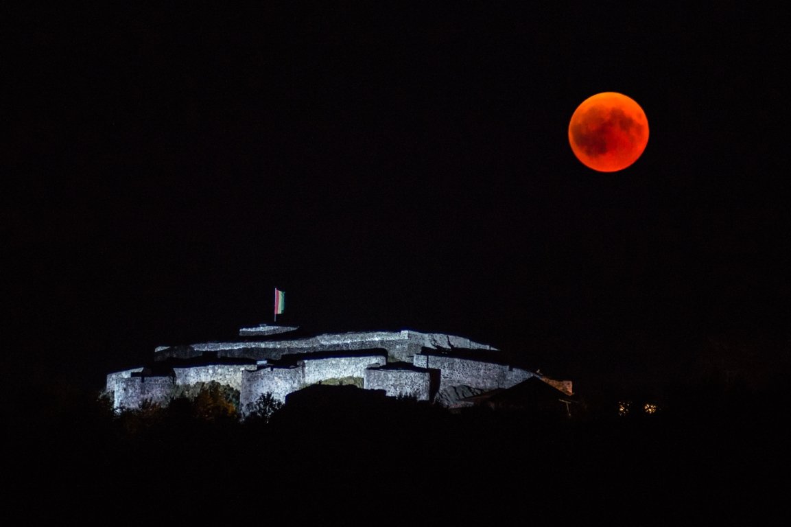 Sieg für die Mondfinsternis