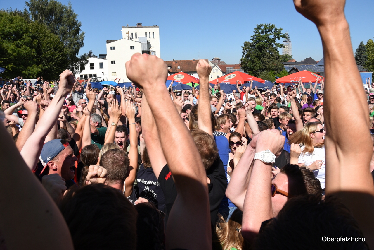 Bayern3 Dorffest in Moosbach: Die größte Party des Jahres