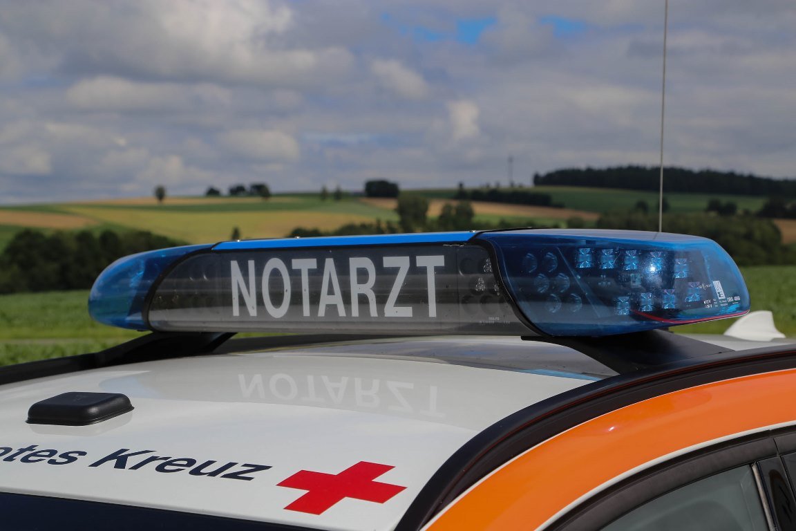 Silberner Blitz schleudert Mofafahrer ins Krankenhaus